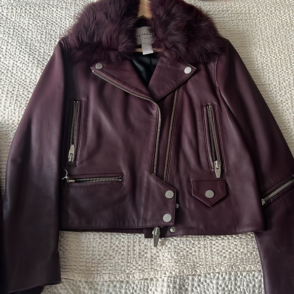 Excellent barely worn The Arrivals leather moto jacket size small burgundy - Picture 6 of 7